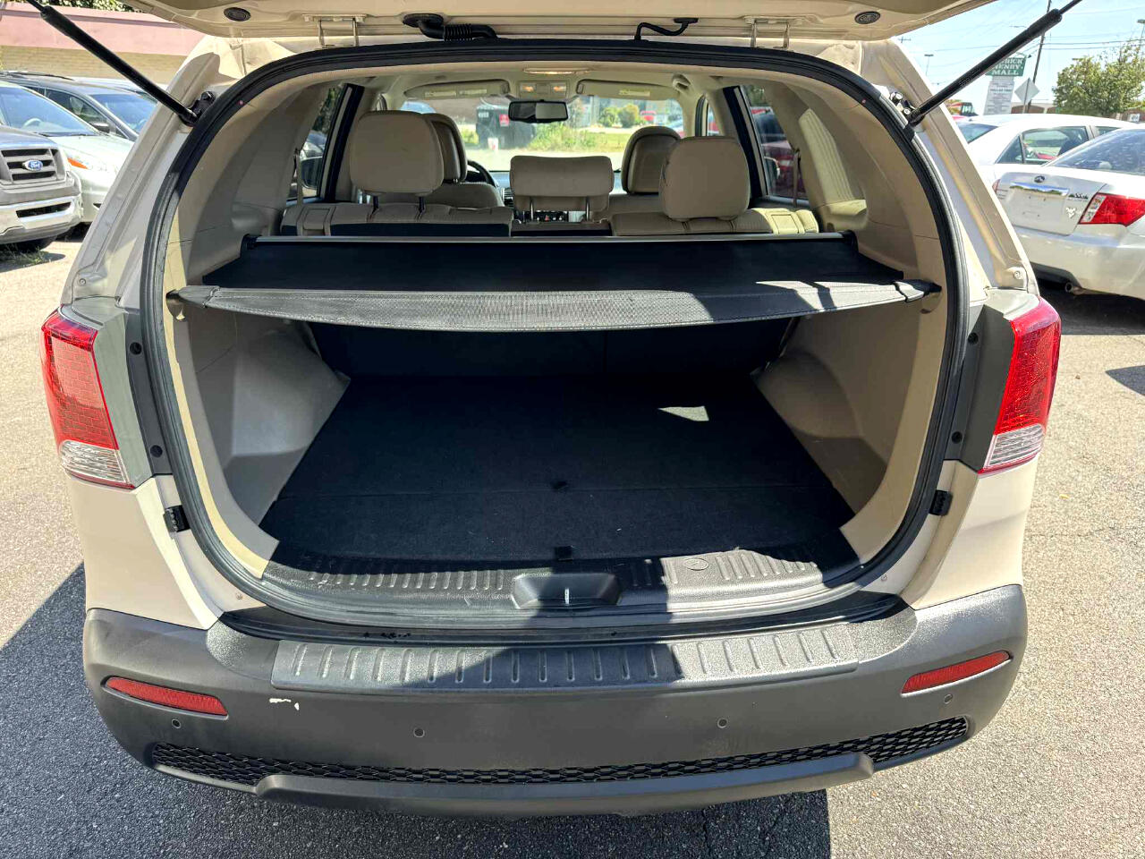 Kia Sorento LX 2WD 2011 Kia Sorento LX 2WD 2011