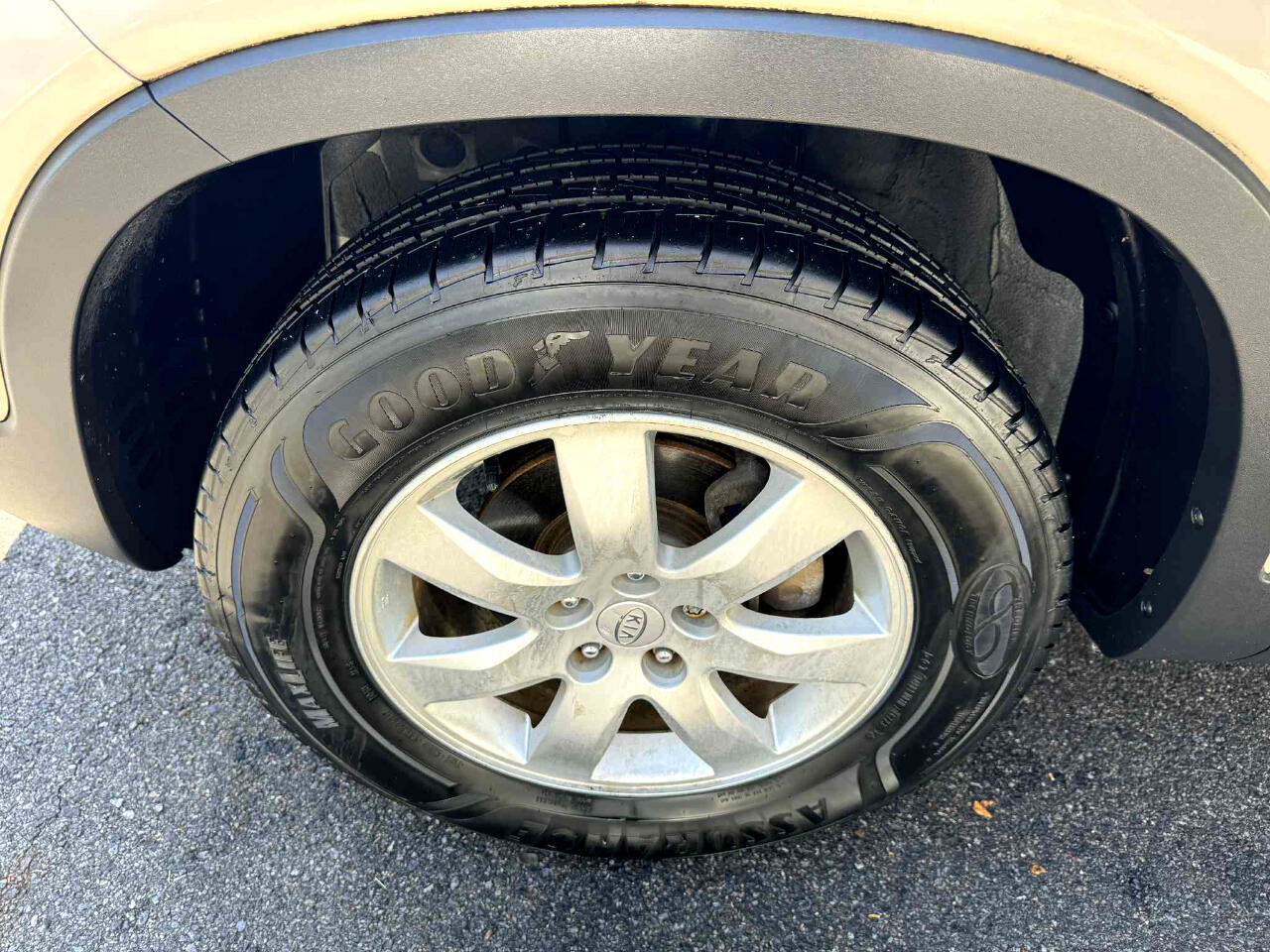 Kia Sorento LX 2WD 2011 Kia Sorento LX 2WD 2011