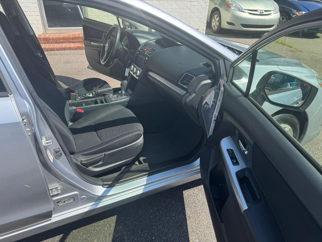 Subaru Impreza 2.0i Premium PZEV 5-Door 2015