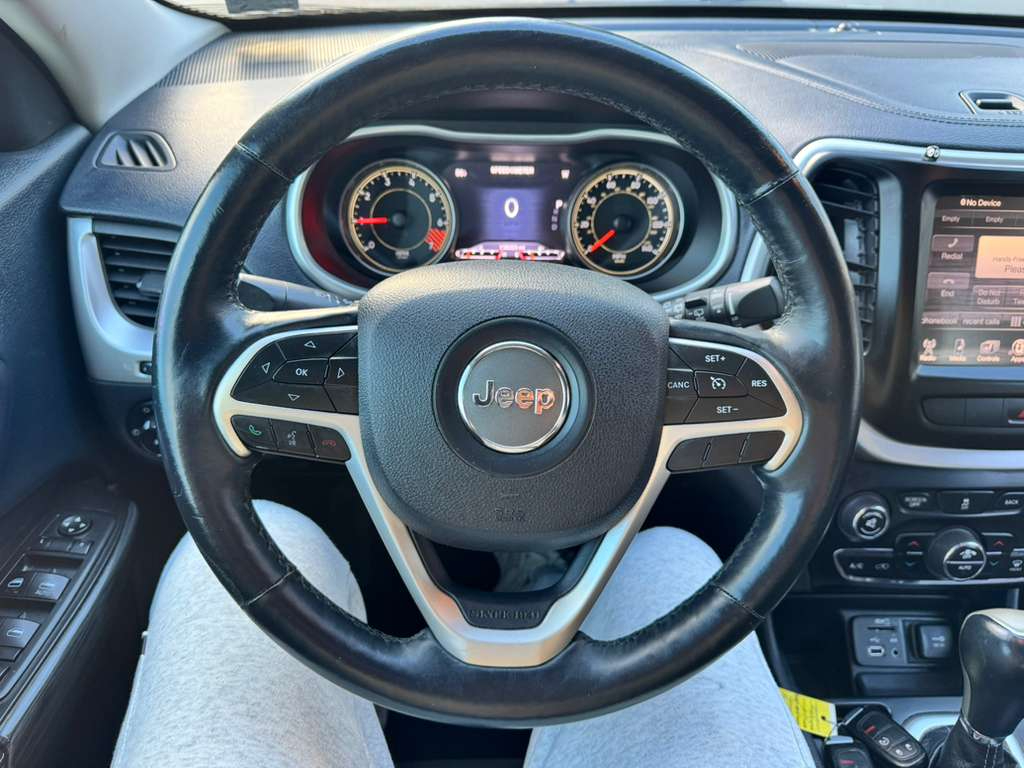 Jeep Cherokee Limited FWD 2015