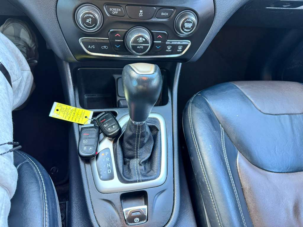 Jeep Cherokee Limited FWD 2015