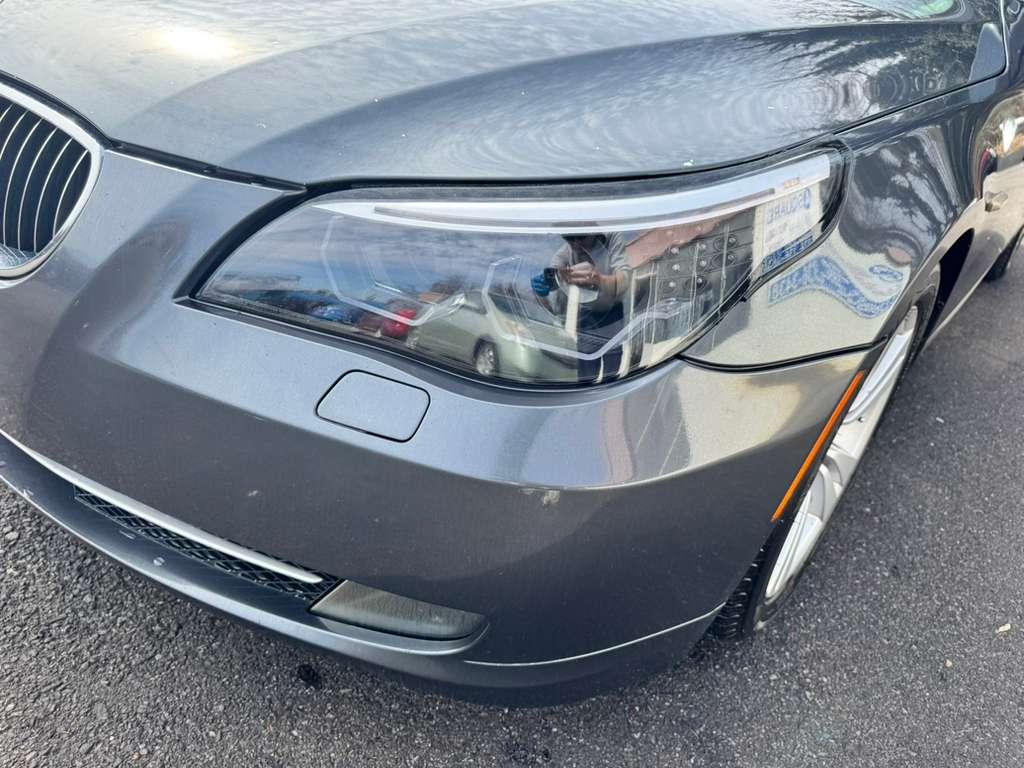 BMW 5-Series 528i 2010