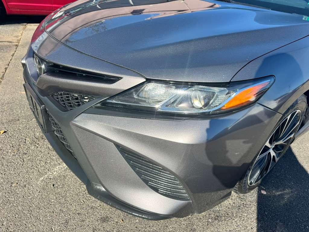 Toyota Camry SE 2018