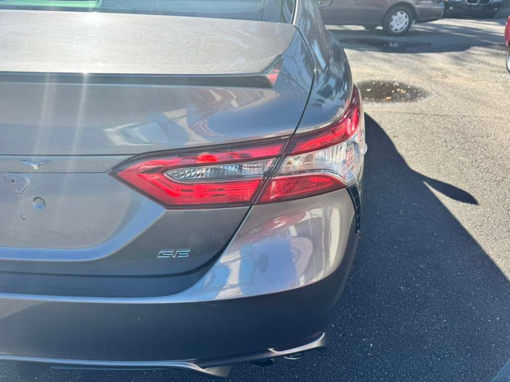 Toyota Camry SE 2018