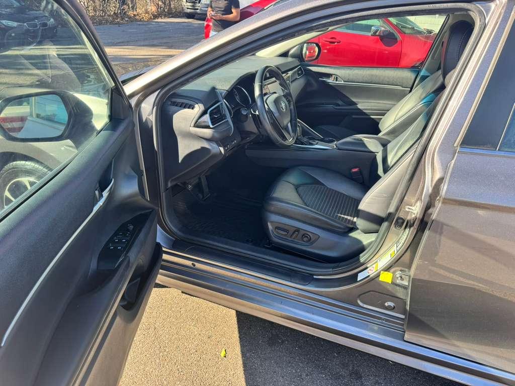 Toyota Camry SE 2018