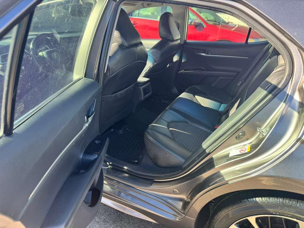 Toyota Camry SE 2018