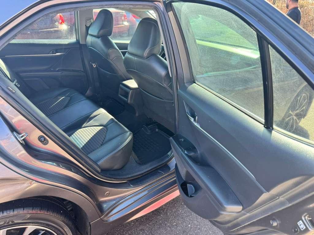 Toyota Camry SE 2018