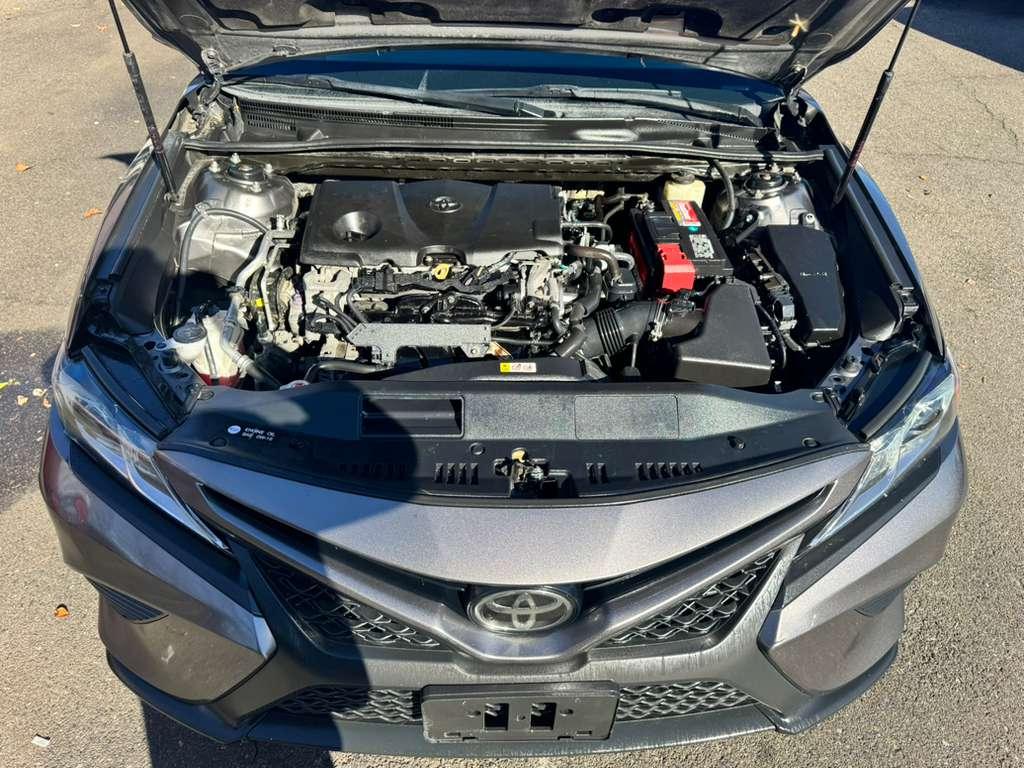 Toyota Camry SE 2018