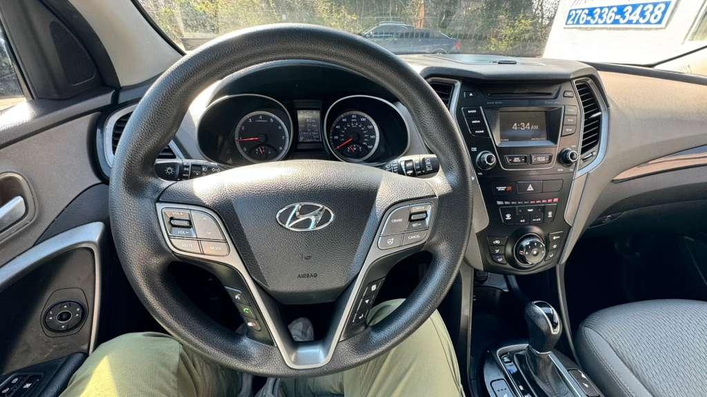 Hyundai Santa Fe SE AWD 2016