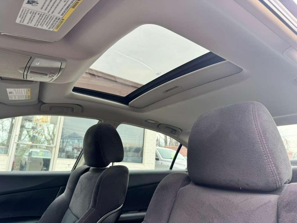 Nissan Maxima SV 2010