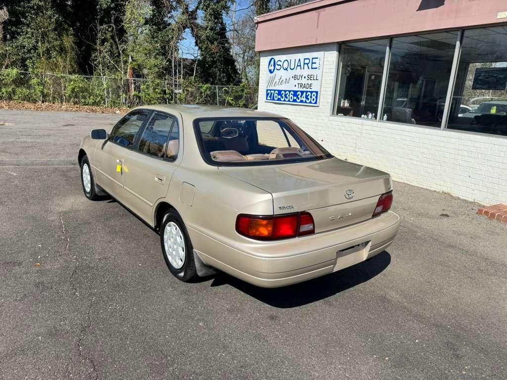 Toyota Camry LE 1995