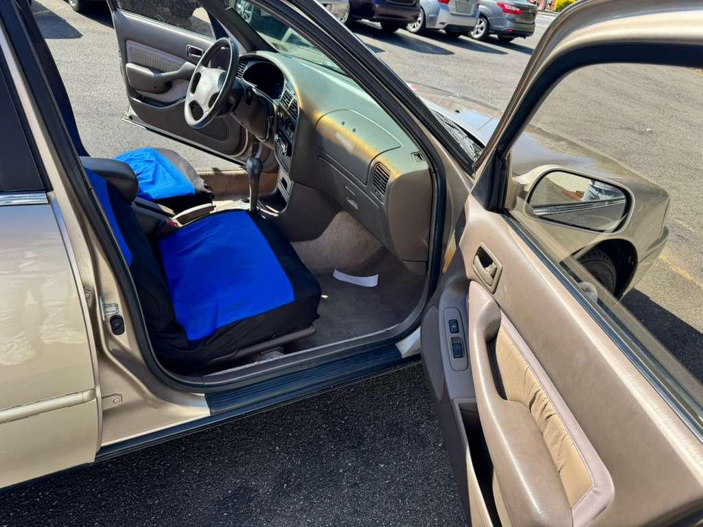Toyota Camry LE 1995