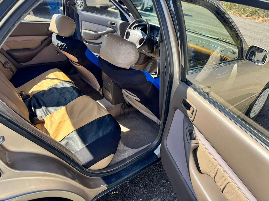 Toyota Camry LE 1995