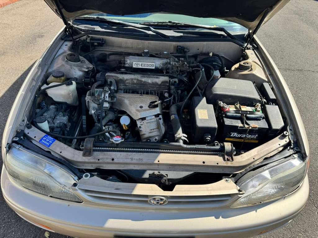 Toyota Camry LE 1995