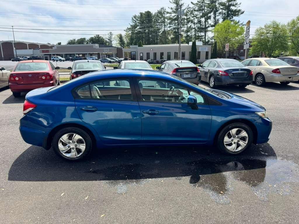 Honda Civic LX Sedan 5-Speed AT 2013