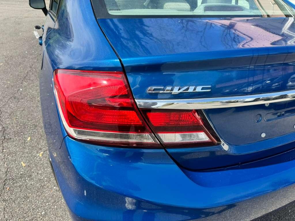 Honda Civic LX Sedan 5-Speed AT 2013