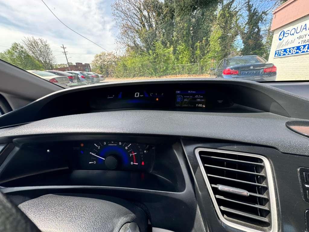 Honda Civic LX Sedan 5-Speed AT 2013