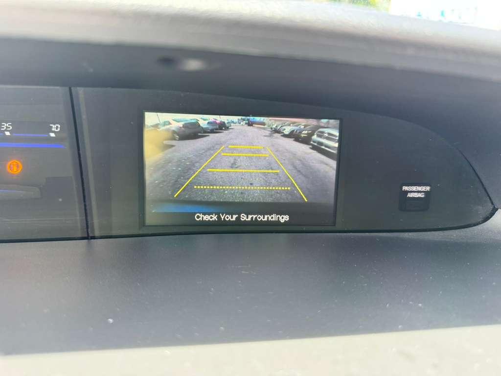 Honda Civic LX Sedan 5-Speed AT 2013