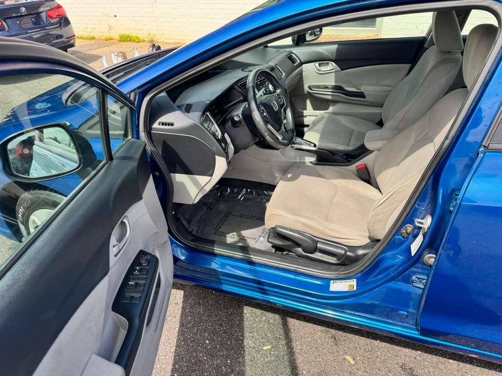 Honda Civic LX Sedan 5-Speed AT 2013