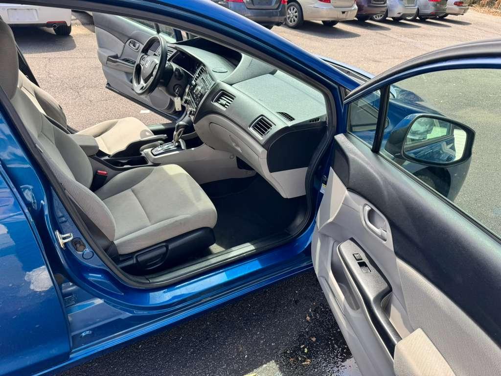 Honda Civic LX Sedan 5-Speed AT 2013