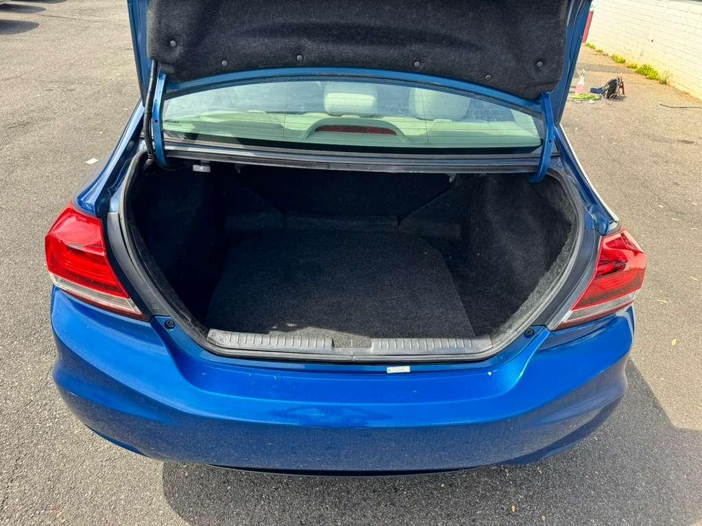 Honda Civic LX Sedan 5-Speed AT 2013