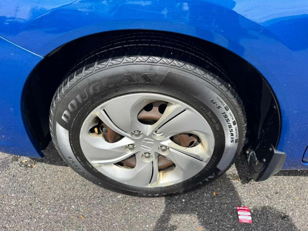 Honda Civic LX Sedan 5-Speed AT 2013