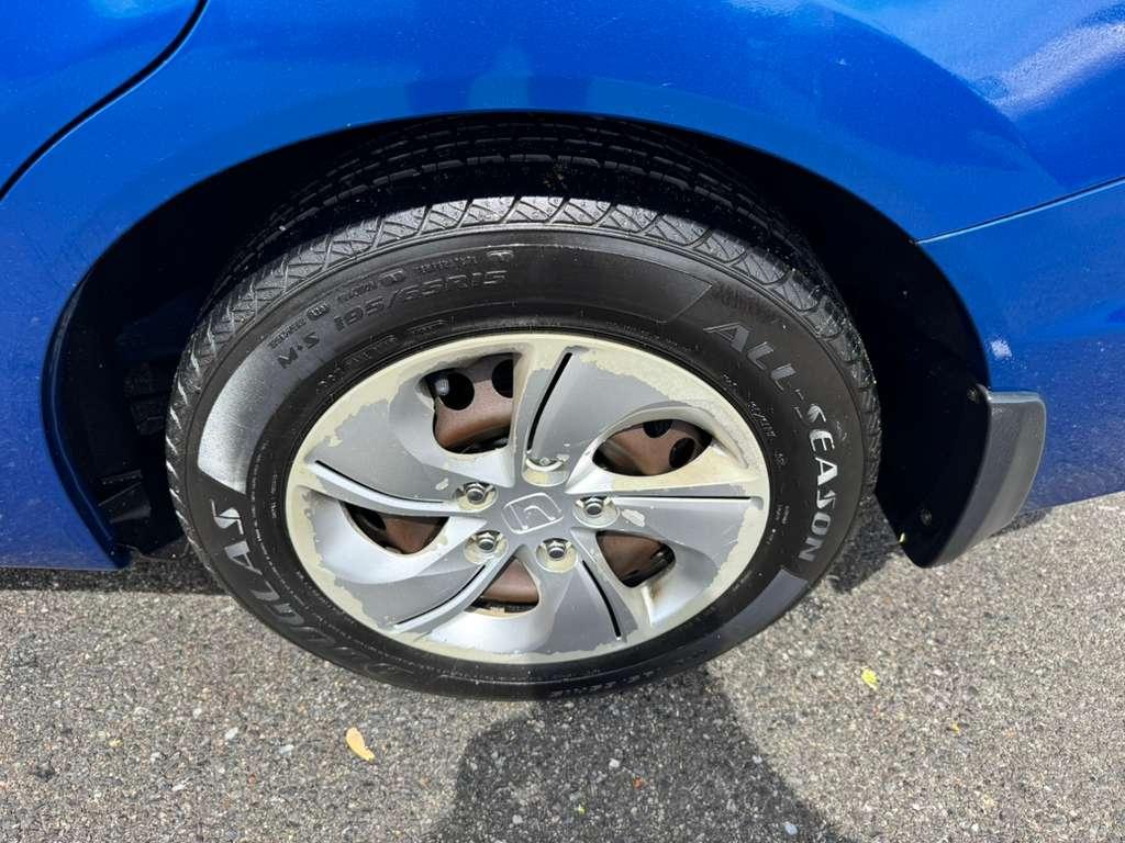 Honda Civic LX Sedan 5-Speed AT 2013