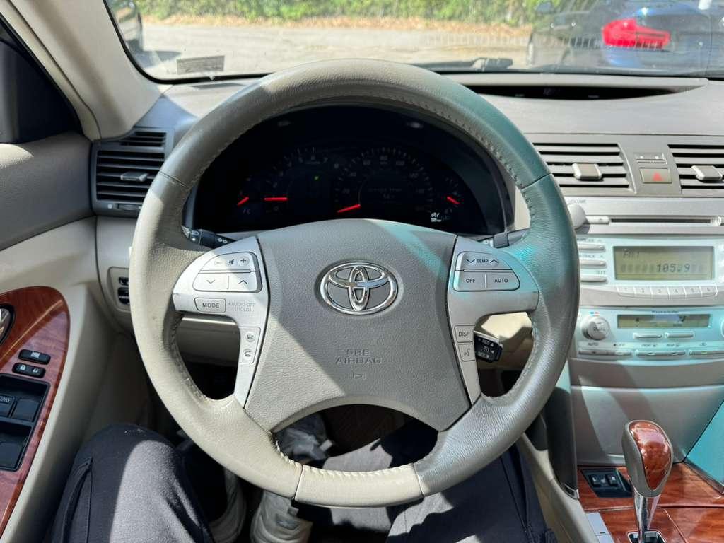 Toyota Camry LE V6 6-Spd AT 2009