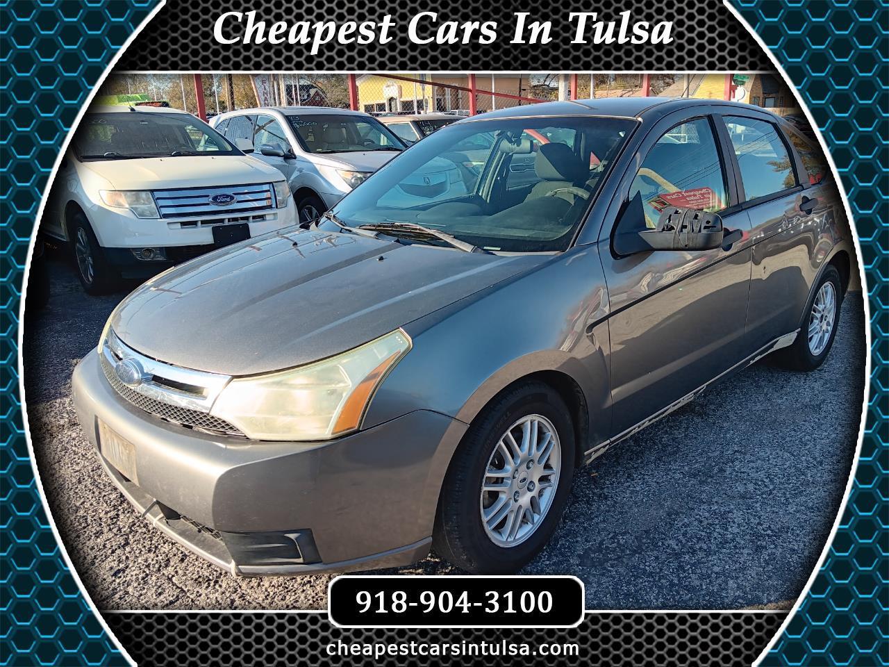 2010 Ford Focus SE's photo
