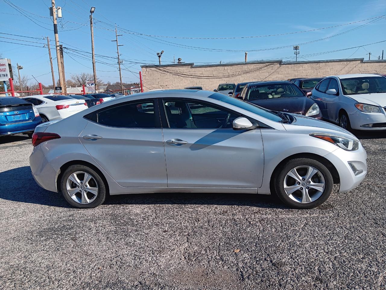 Hyundai Elantra  2016