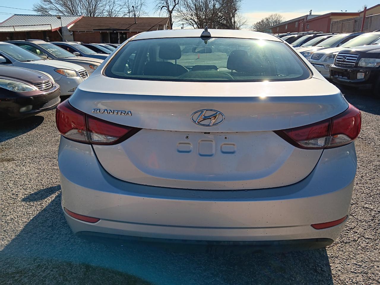 Hyundai Elantra  2016