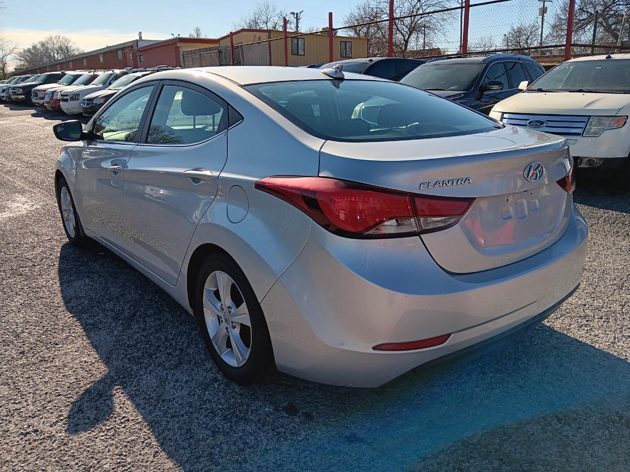 Hyundai Elantra  2016