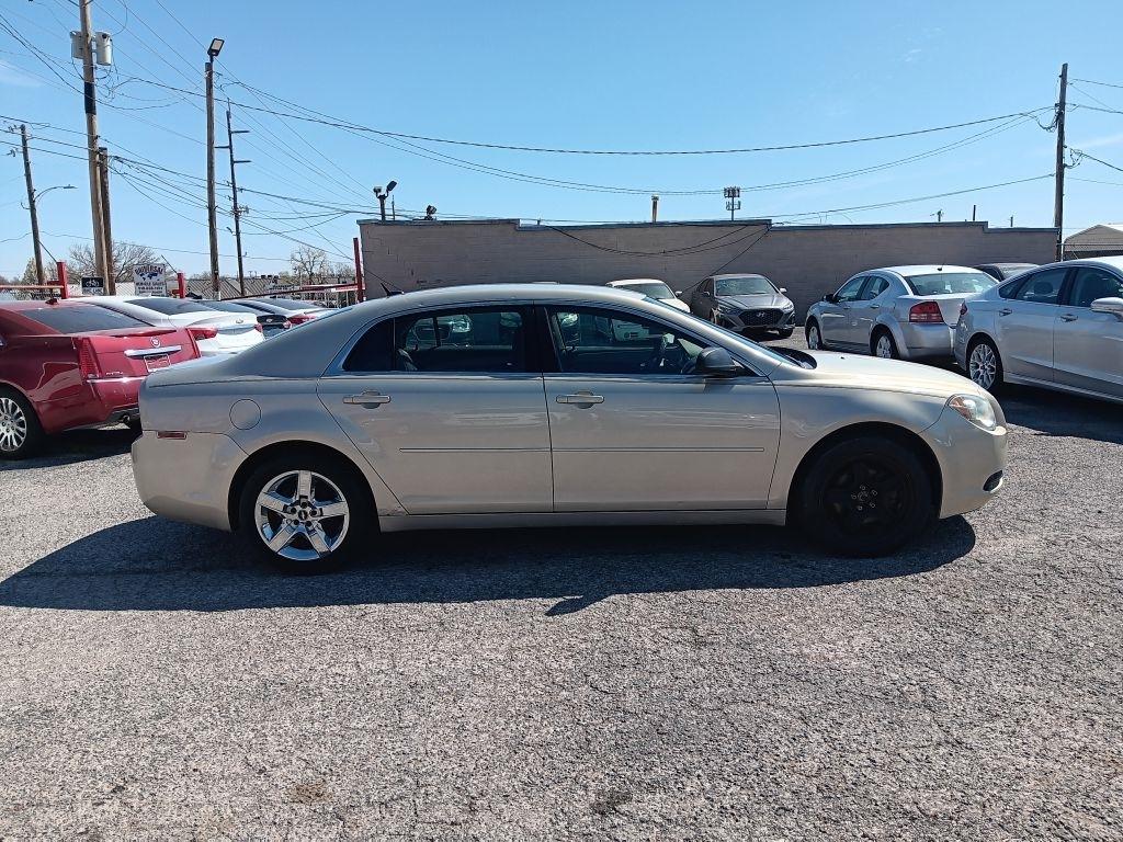 Chevrolet Malibu  2010
