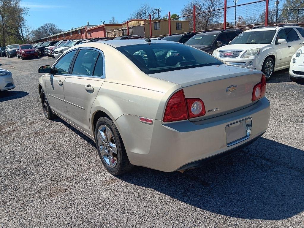 Chevrolet Malibu  2010