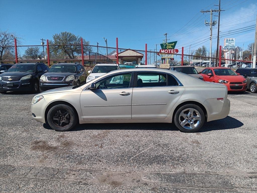 Chevrolet Malibu  2010