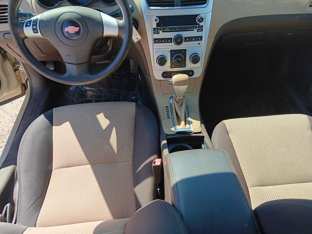 Chevrolet Malibu  2010