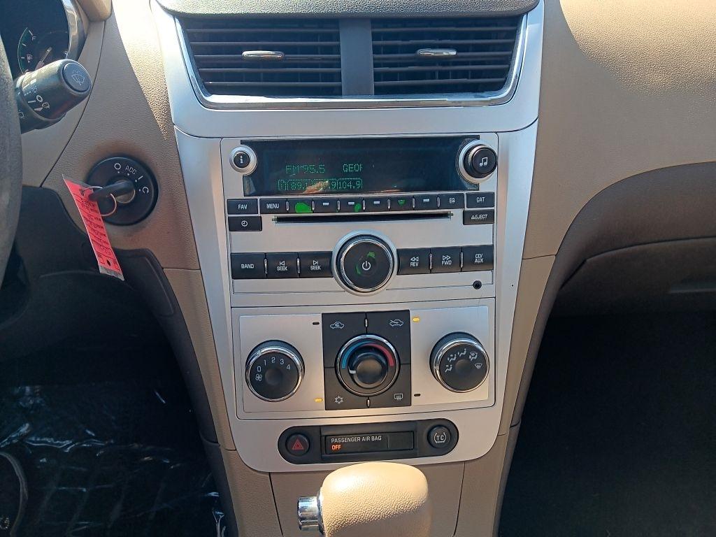 Chevrolet Malibu  2010