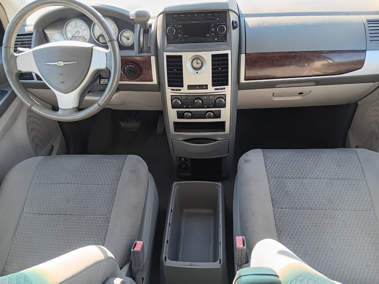 Chrysler Town & Country  2010