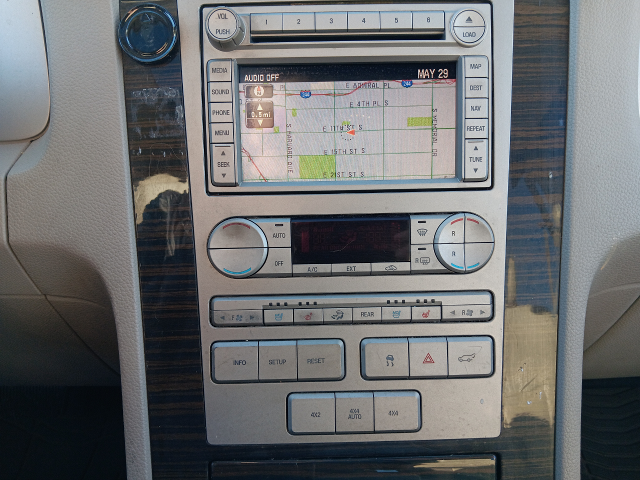 Lincoln Navigator Base 2008