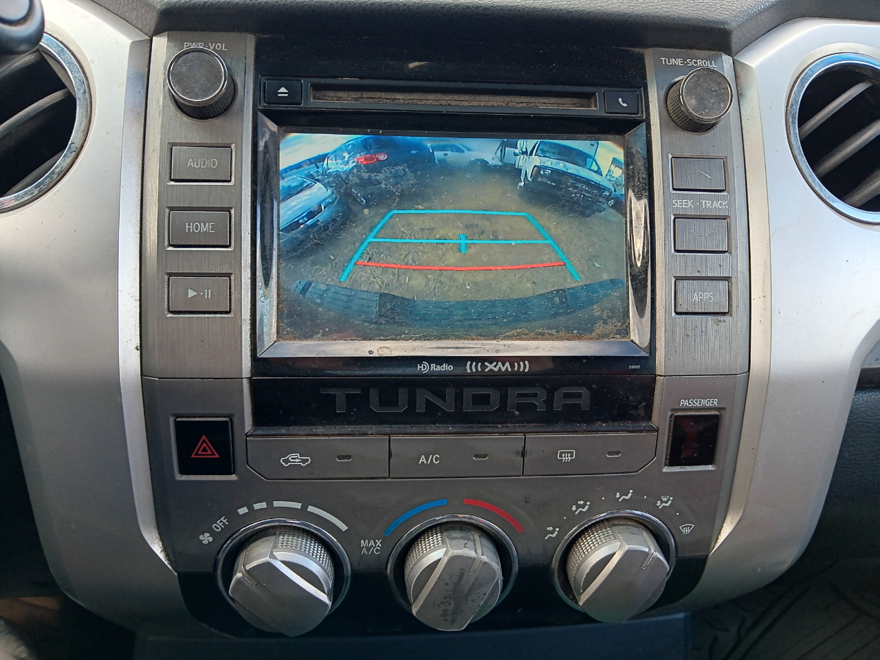 Toyota Tundra  2016