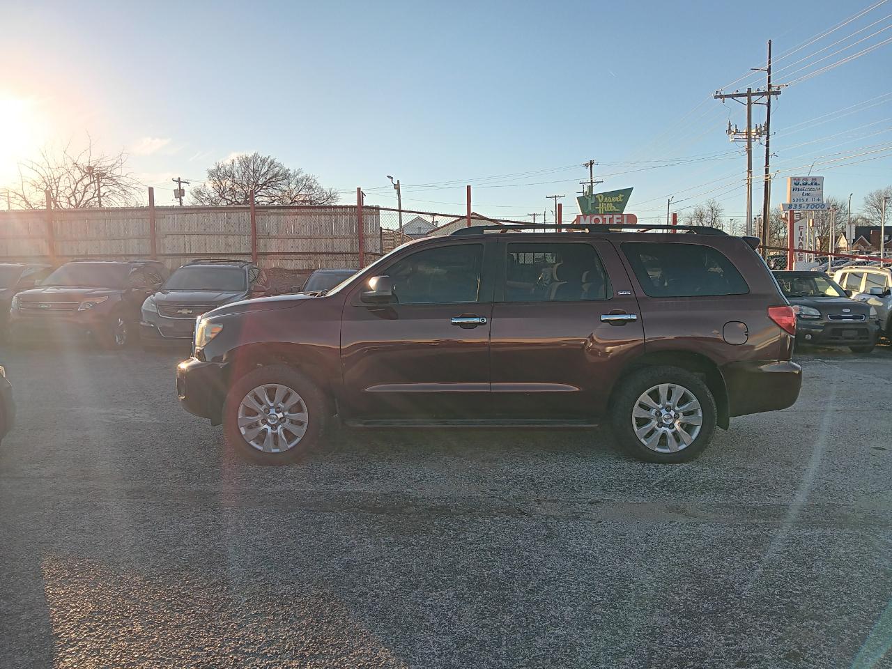 Toyota Sequoia  2010