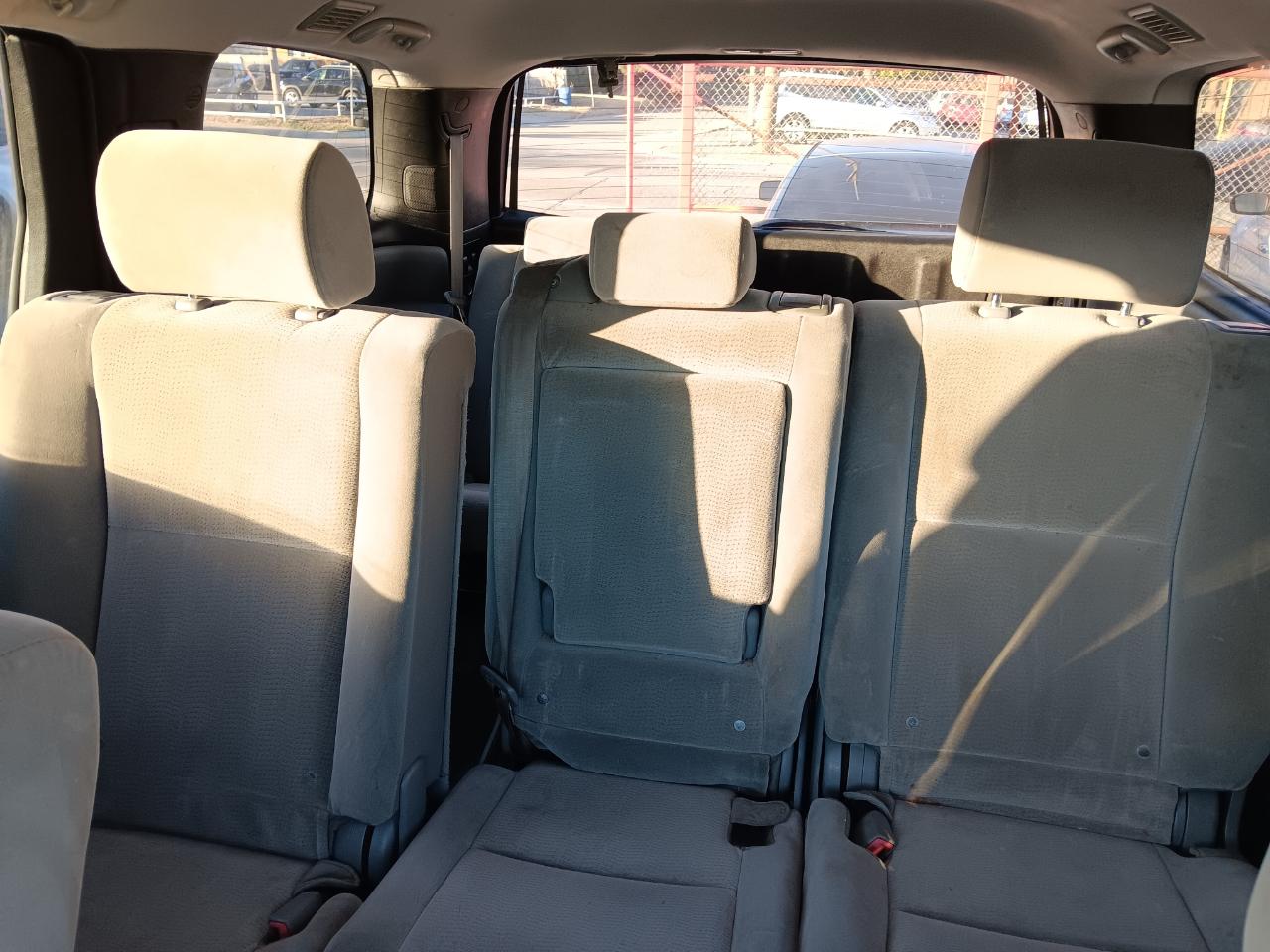 Toyota Sequoia  2010