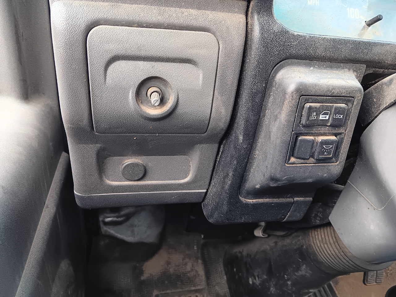 Chevrolet W35042  2005