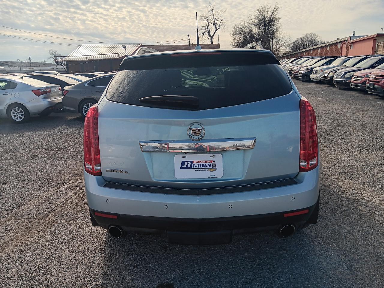 Cadillac SRX Luxury Collection 2011