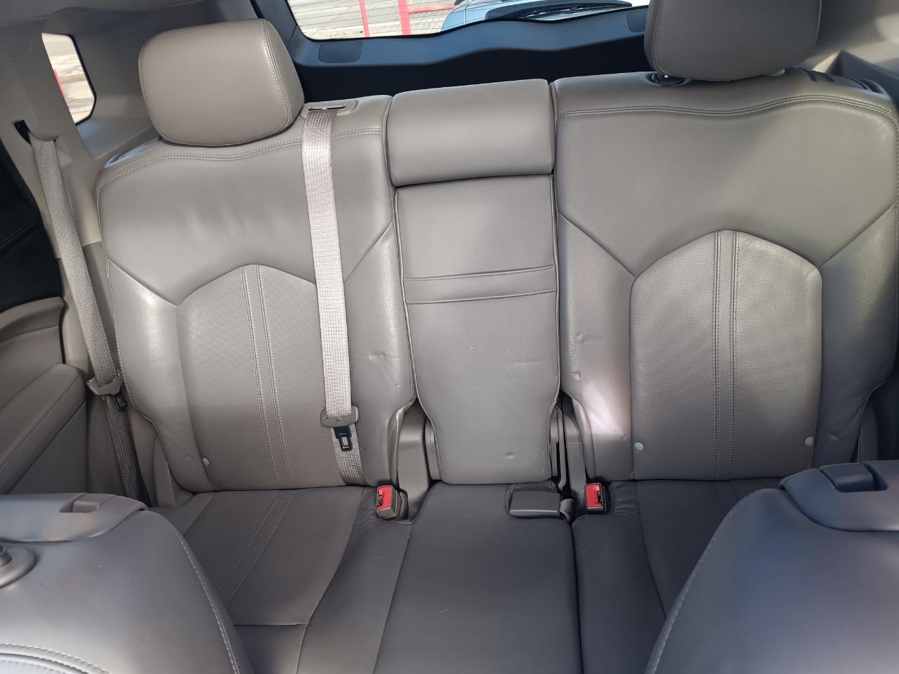 Cadillac SRX Luxury Collection 2011