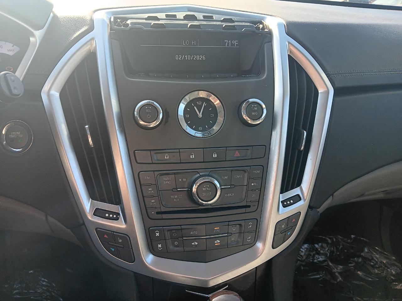 Cadillac SRX Luxury Collection 2011