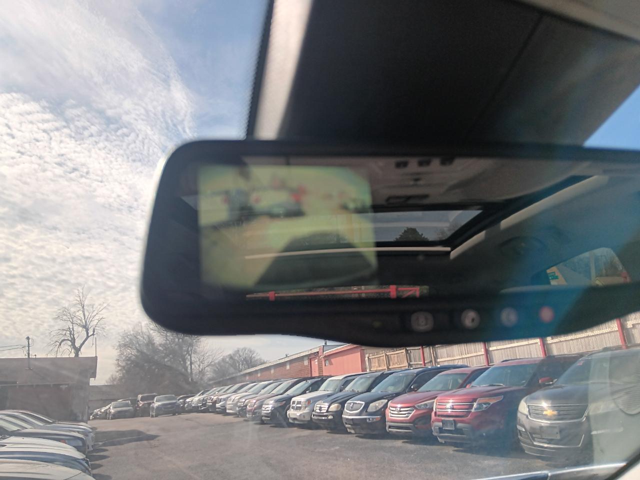 Cadillac SRX Luxury Collection 2011