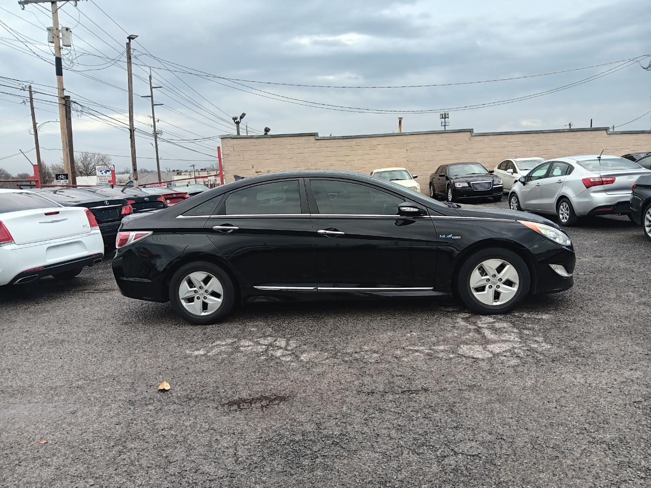 Hyundai Sonata Hybrid  2011