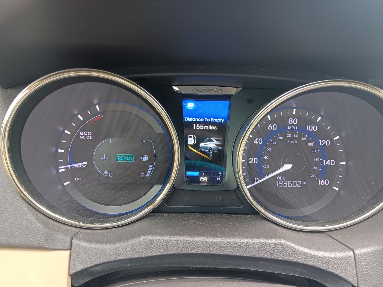 Hyundai Sonata Hybrid  2011