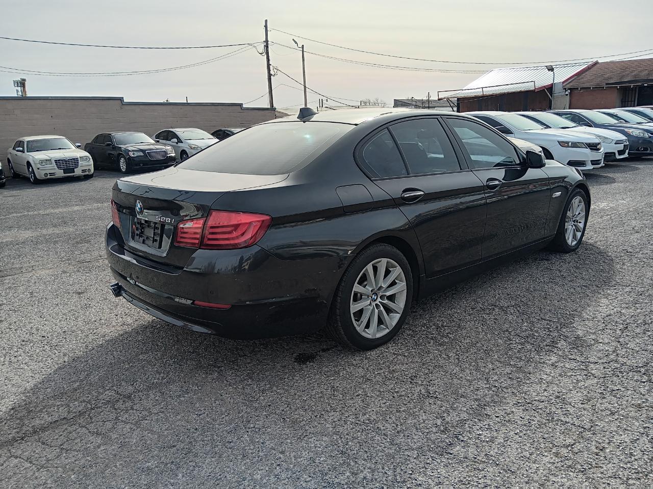 BMW 5-Series 528i 2012